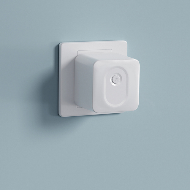 150VA高効率電圧コンバータ、ボタン1つで110Vから220Vへの正確な変換を実現します。